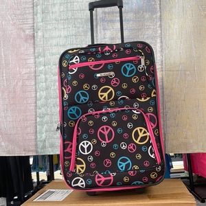 - In good used condition kids Rockland suitcase.